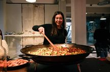 Barcelona Paella Cooking Experience and Wine