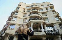 Best of Gaudí private walking tour in Barcelona with a local guide