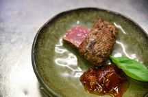 Gourmet dinner and street art tour with augmented reality app