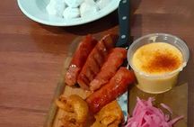 New Orleans Bywater food tour with a local host