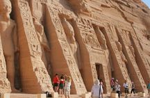 Guided Tour of Abu Simbel Temples from Aswan with Nubian Lunch