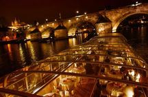 Prague panoramic cruise with dinner and live music