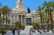 Guided tour of medieval Cadiz landmarks and history