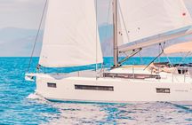 Athens Private Full-Day Sailing Cruise with Greek Meal