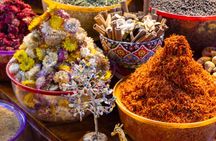 Old Dubai Guided Tour with Frame Entry, Boat Ride and Souks