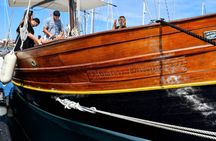 Vintage sailboat Asinara Island tour with lunch from Stintino