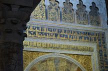 Córdoba Highlights Walking Tour with Entrance Tickets to the Monuments