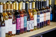 Private bodega tour with wine tasting and tapas in Algaida