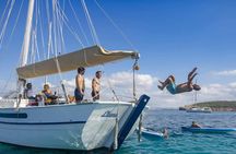 Exclusive Sailboat Tour in Ibiza with Snorkelling and Tapas