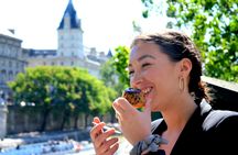 Champagne and food tour in Paris