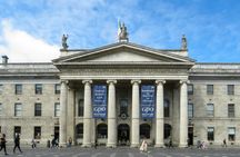 Exclusive private guided tour through the architecture of Dublin with a local