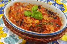 Market Tour and Dining Experience at a Cesarina's Home in Sorrento