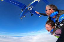 15,000 Ft Skydive Experience in Cairns North Queensland