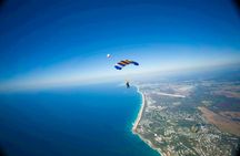 10,000 Ft Skydiving in Noosa Available in the Weekend