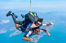 15,000Ft Skydive Experience in Newcastle During Weekend