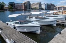 1 Hour Boat Rental Sightseeing Experience in Berlin