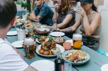 Prague castle side guided tour with local food and beer