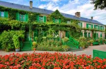 Excursion to Giverny Monet's Gardens and Versailles Palace with audio guide and lunch