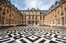 Guided Tour of Versailles Palace and Giverny with Transportation and Lunch