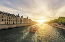 Audioguided tour of the Eiffel Tower with cruise ticket