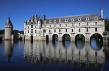 2-Day Excursion to Mont Saint-Michel, Loire Valley Chateaux and Wine Tasting from Paris
