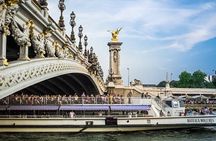 Visit of the Louvre Museum and cruise ticket