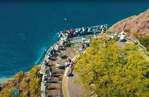 Madeira amazing views: cliff & valleys in open roof 4x4 tour