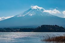 Day Trip to Mount Fuji, Yamanaka Lake, and Kawaguchiko Lake