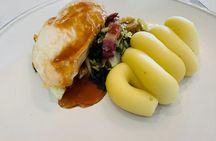 Full-day tour of the Cotswolds with Traditional Lunch Option