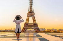 Eiffel Tower Entrance Ticket to 2nd Floor by Elevator and Host