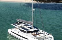 Catamaran cruise in Mykonos with meal, drinks and transport