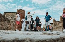 Amphitheatre of Pompeii Tour with an Archaeologist
