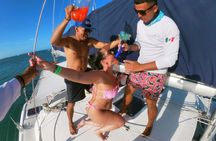 Isla Mujeres catamaran from Cancun basic tour