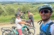 Scenic E-Bike Tour in Chianti Wine Region with Lunch