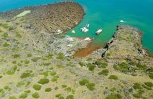 Santorini classic catamaran cruise with pick-up, lunch and drinks