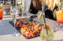 Private YachtBoat PONTOON All-You-Can-Drink Cruise in Prague