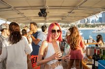 Morning yacht tour in Dubai with snacks and drinks