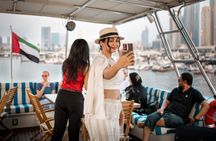 Morning yacht tour in Dubai with snacks and drinks