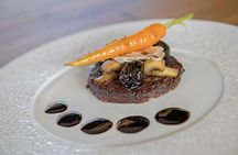 One-hour sightseeing cruise with dinner at Le Bistro Parisien