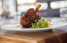 One-hour sightseeing cruise with dinner at Le Bistro Parisien