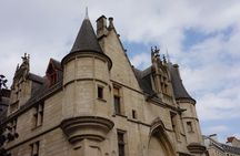 Guided bike tour of secret spots in Paris