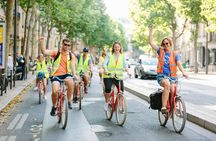Guided bike tour of Paris by night with complimentary wine