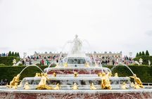 Half-day Versailles bike tour with palace and Hamlet visit