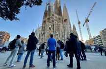 In-Depth Tour of Gaudí's Sagrada Família in a Small Group