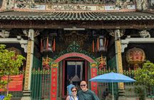 Ho Chi Minh City local street tour by motorbike
