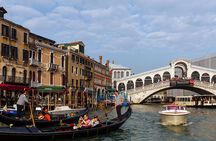 Venice small-group walking tour with St. Mark's Basilica and Gondola Ride