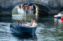 1-hour boat harbour tour in Copenhagen