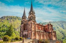 Day trip to Covadonga lakes and the sanctuary from Cangas de Onis