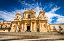 Noto private tour and wine tasting with transfer from Syracuse