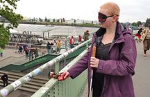 Blind city walking tour in Hamburg guided by a blind person
